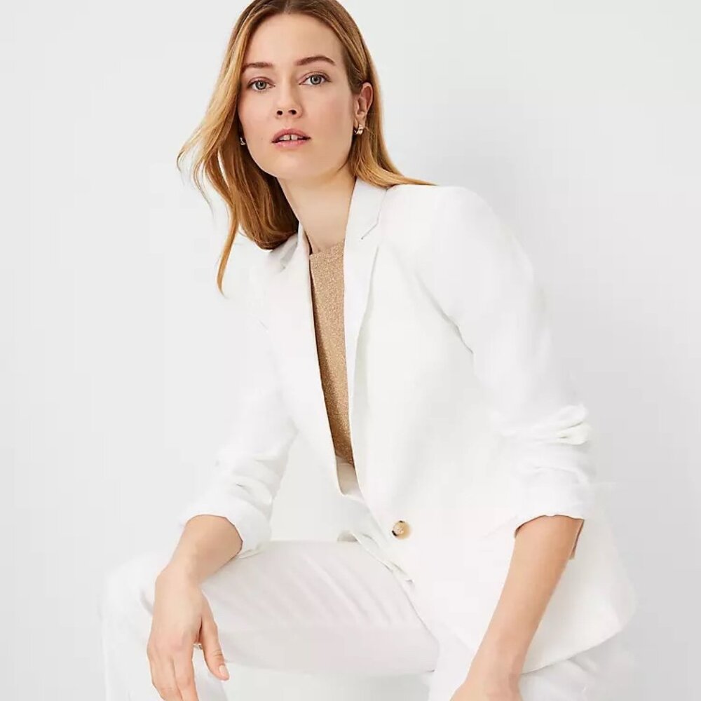 Like New $189 Ann Taylor Blazer in Herringbone Linen Blend - White 8P